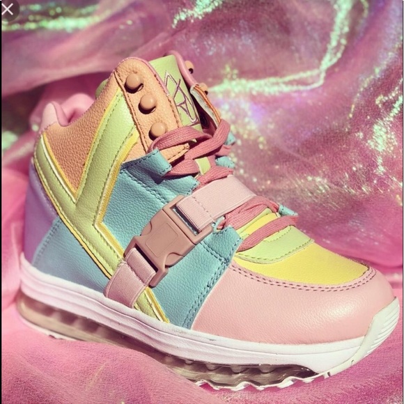 YRU | Shoes | Yru Qozmo Aiire Pastel 